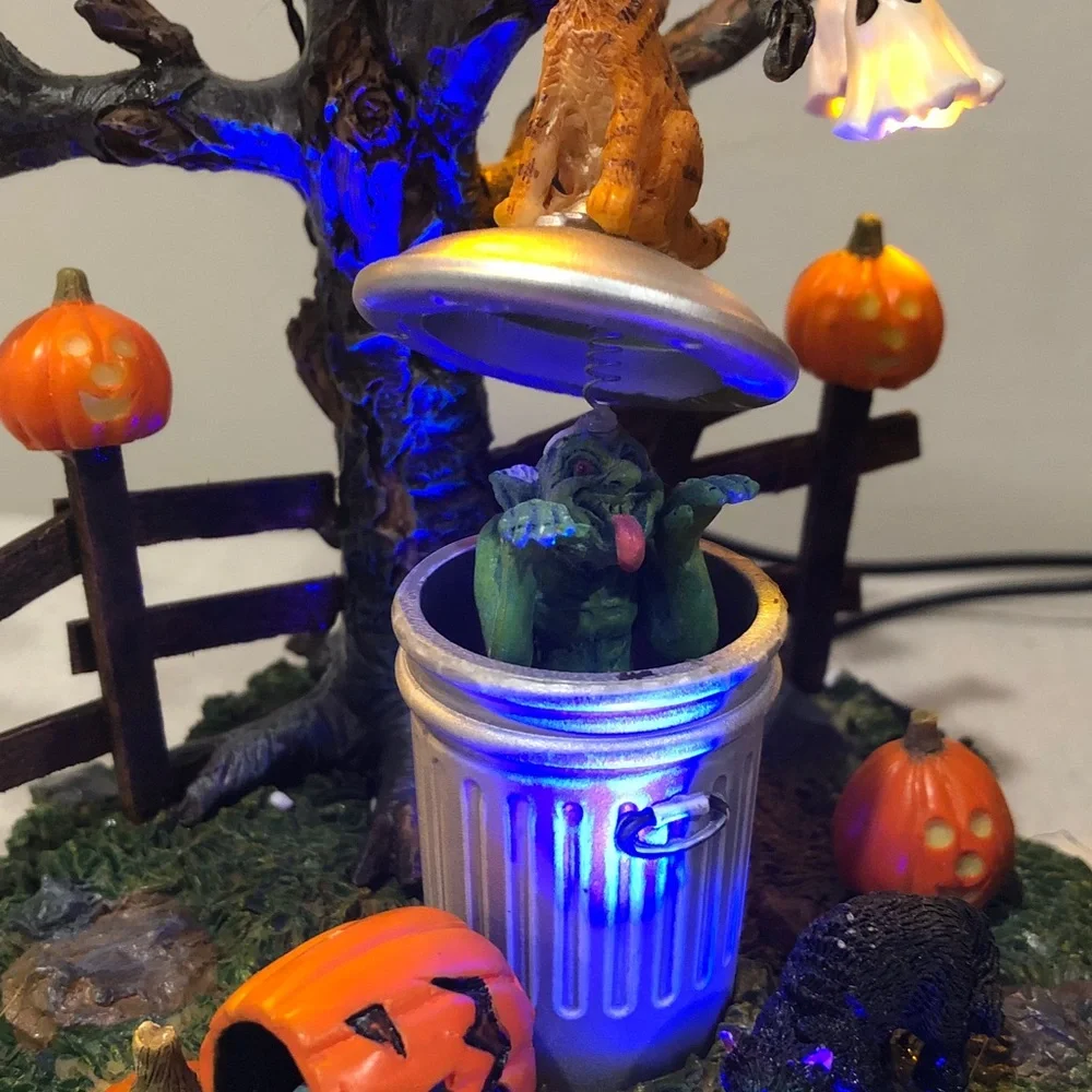Lemax Spooky Town Garbage Ghoul Rare Pls Read